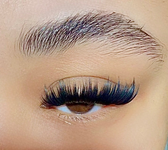Spiky Wispy Lash Clusters